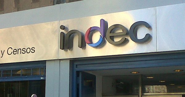 Baja la inflación junto con el consumo