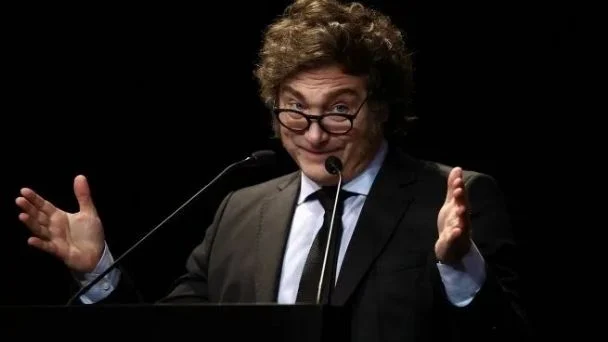 El Gobierno Asegura Mejoría Salarial y Presiona con la Ley Bases para 