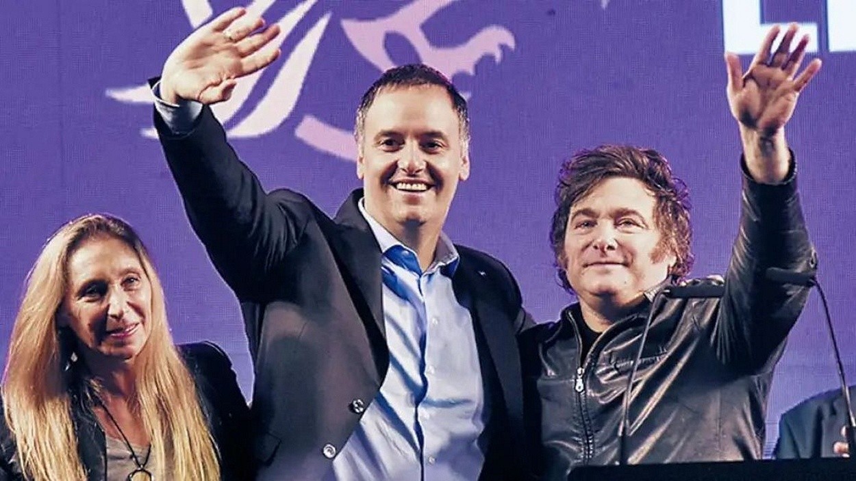 Milei respaldó a Adorni y aseguró que presentará su declaración jurada “en cuestión de días